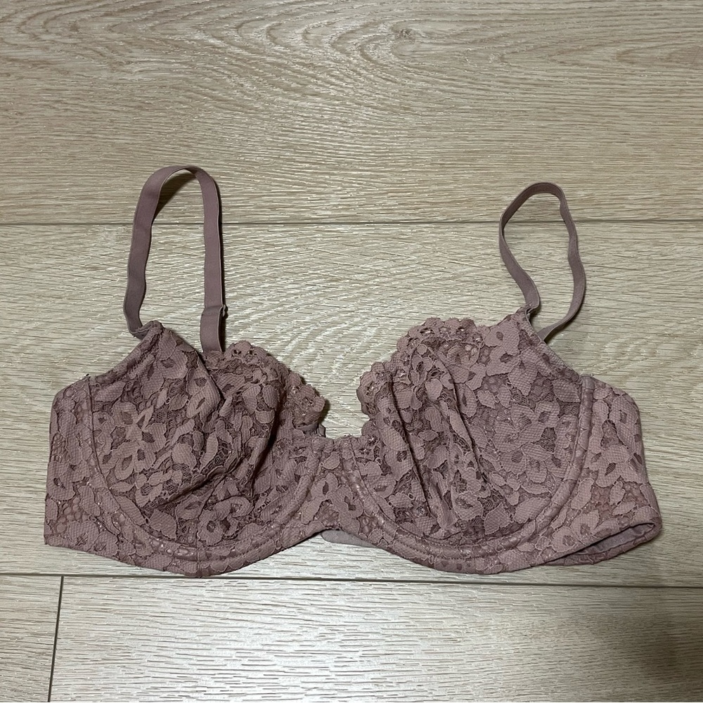 Victoria's Secret Unlined Lace Bra in Dusty Pink